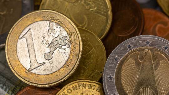 Euro-Münzen und Banknoten