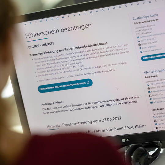 Enzkreis Führerschein Symbolbild