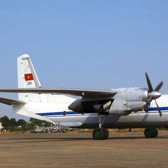 Militärflugzeug des Typs Antonow AN-26