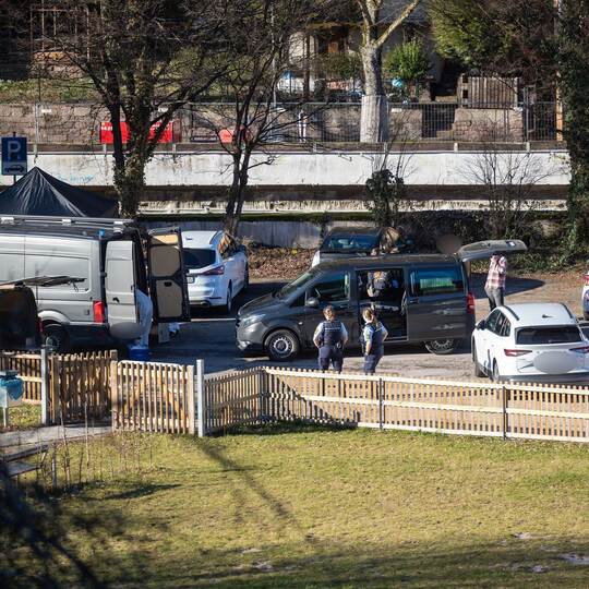 Toter in Auto entdeckt – Hinweise auf Fremdverschulden