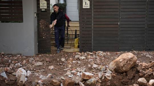 Starke Regenfälle und Saharastaub setzen Ägäis zu