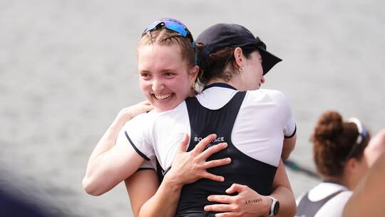 Traditionelles Rennen zwischen Oxford und Cambridge