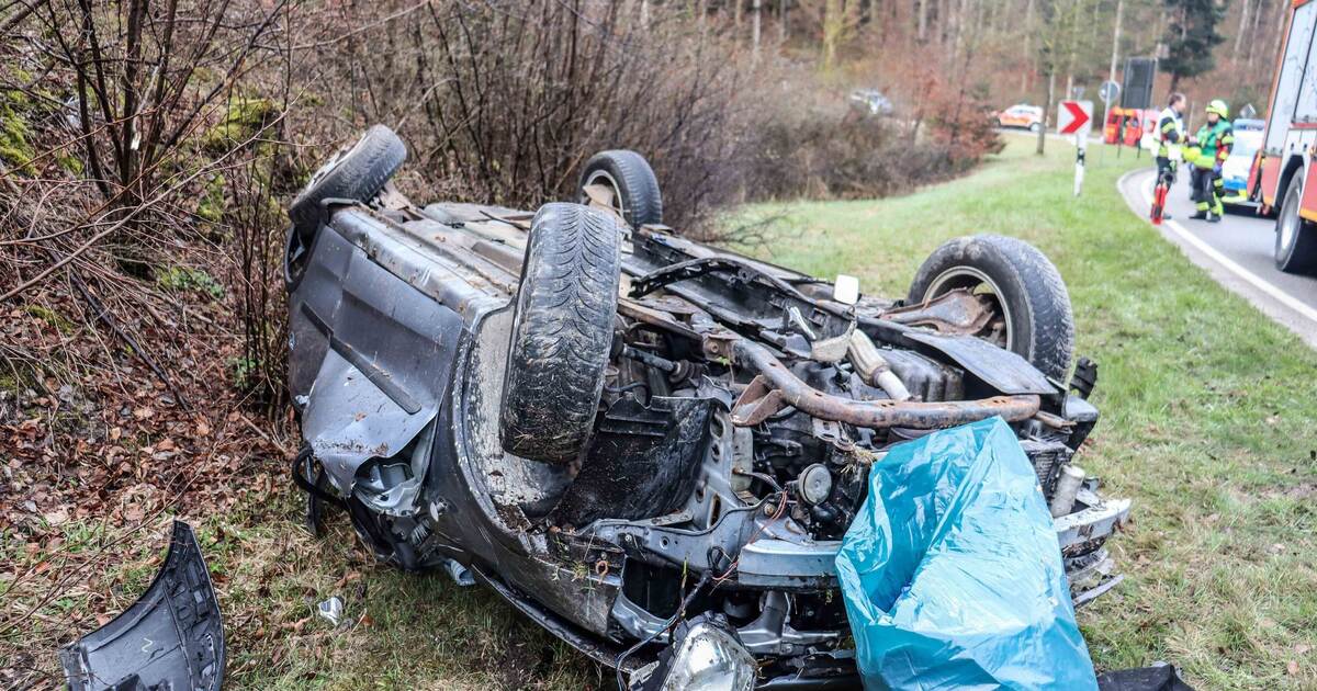 Five Seriously Injured in Nagold Crash After Drunk Driver With 1.2 Promille Alcohol Level Causes Accident