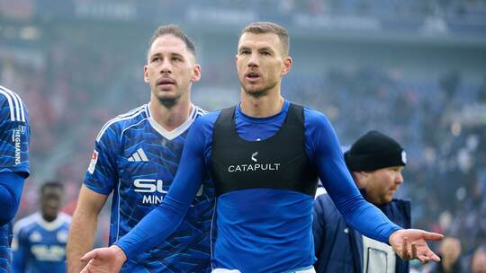 Nikola Katic und Edin Dzeko Nikola Katic und Edin Dzeko