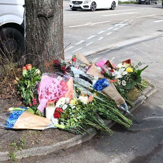 Unfallstelle eines mutmaßlichen Autorennens mit Todesopfern