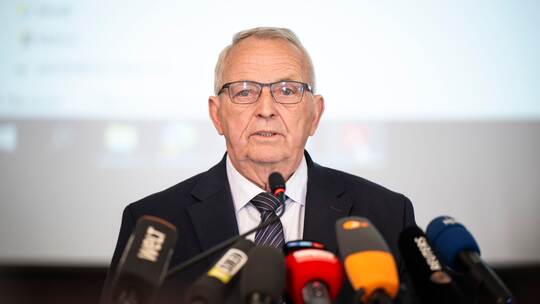 Buckelwal liegt weiter in Wismarer Bucht