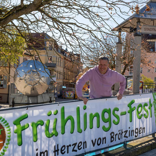 Aufbau Brötzinger Frühlingsfest