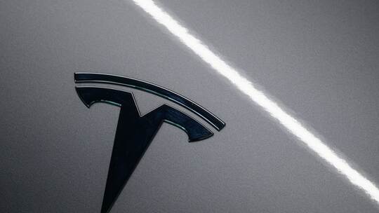 Tesla Tesla