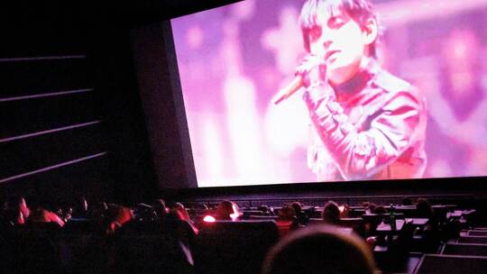 Boyband BTS startet Tournee - live zu sehen im Kino