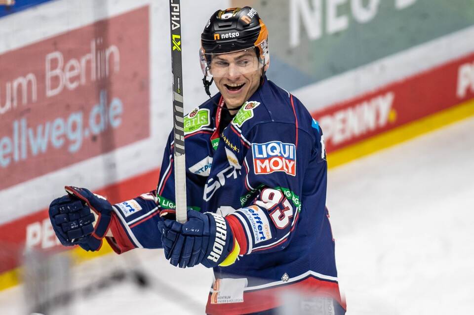 Eisbären-Profi Leonhard Pföderl Eisbären-Profi Leonhard Pföderl