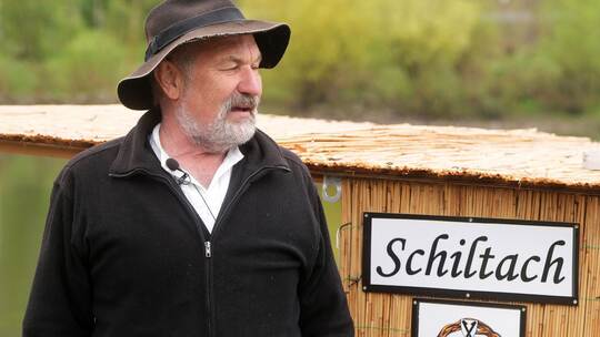 Floßmeister Kipp und sein Team unterwegs auf der Mosel