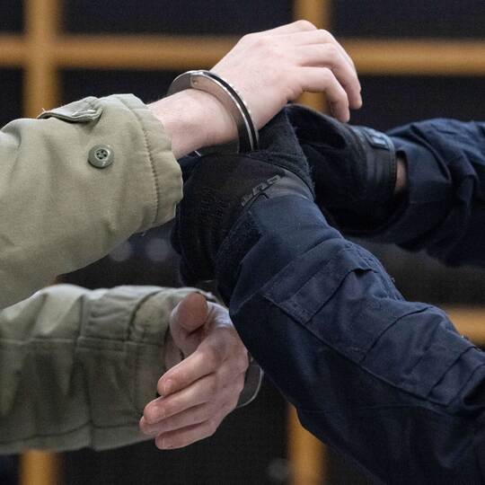 Prozess nach Schüssen auf einen Security-Mitarbeiter in Tamm