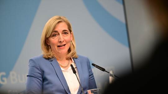 Ministerin Warken zur Finanzreform der gesetzlichen Krankenkasse Ministerin Warken zur Finanzreform der gesetzlichen Krankenkasse