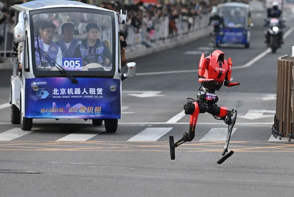 Zweiter Roboter-Halbmarathon in Peking