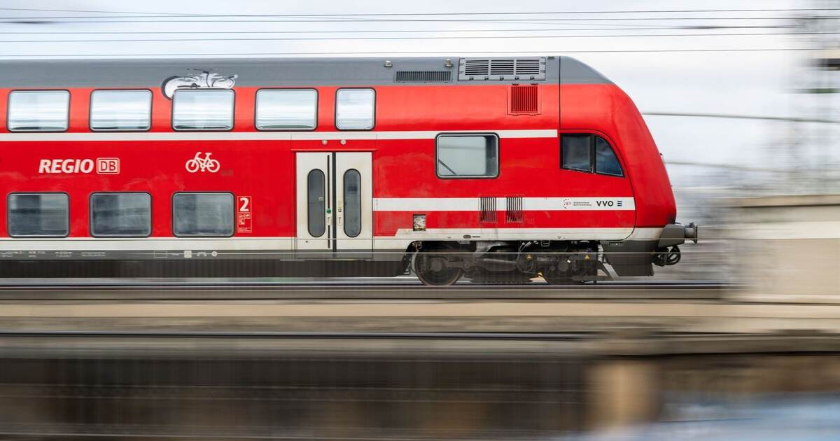 Killed train conductor - | Railway tests double staffing