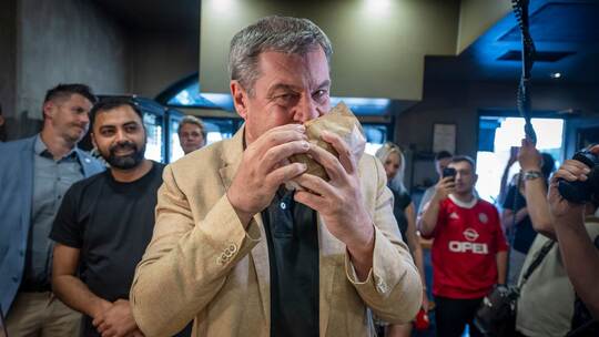 Söder will weniger Döner-Fotos veröffentlichen