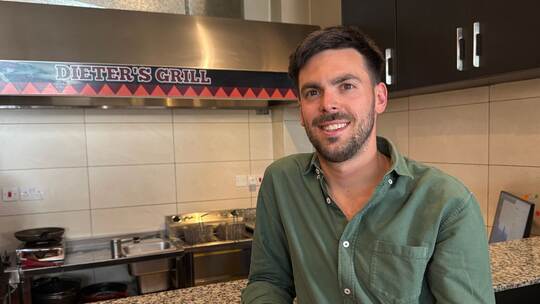 «Dieters Grill» - Nairobis erster Currywurst-Imbiss