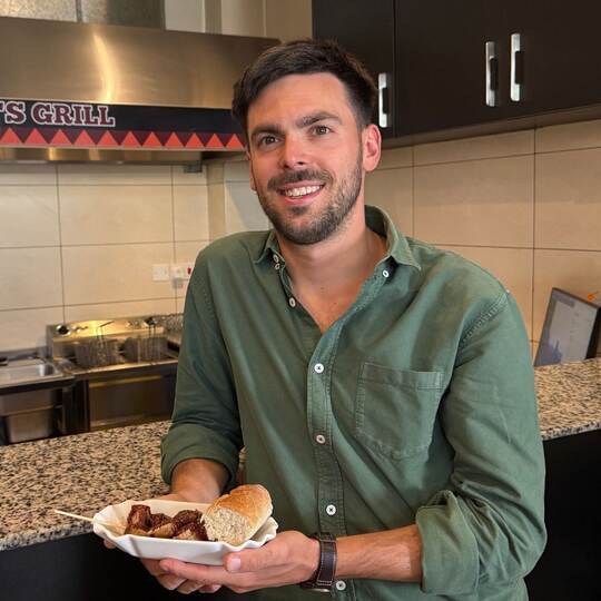 «Dieters Grill» - Nairobis erster Currywurst-Imbiss