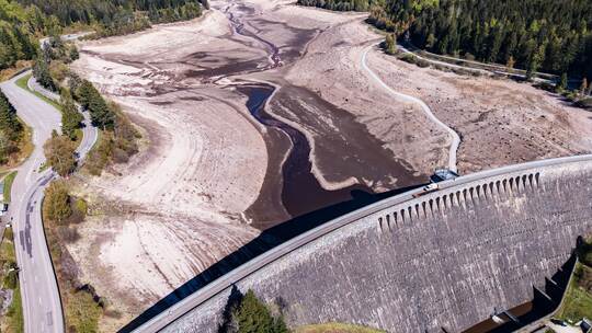 Entleerung der Schwarzenbachtalsperre