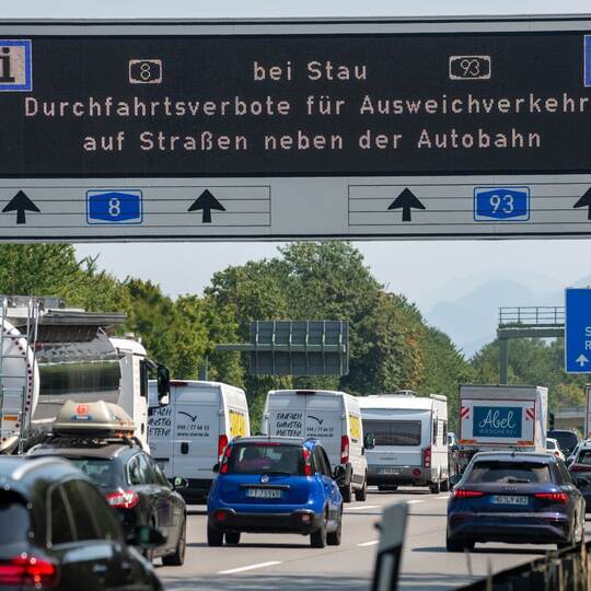 Durchfahrtsverbote für Ausweichverkehr bei Stau