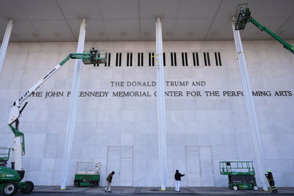 Aus Kennedy Center wird Trump Kennedy Center