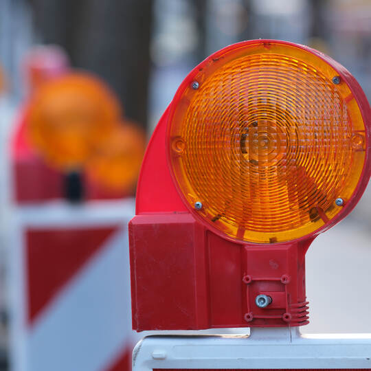 Warnleuchte an eineer Baustelle