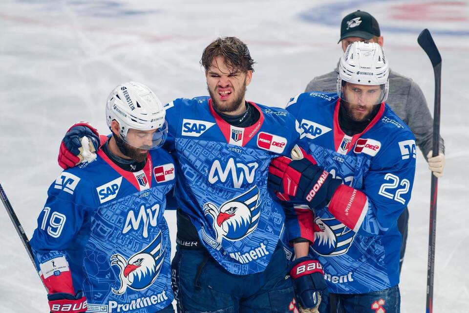 Adler Mannheim - Eisbären Berlin