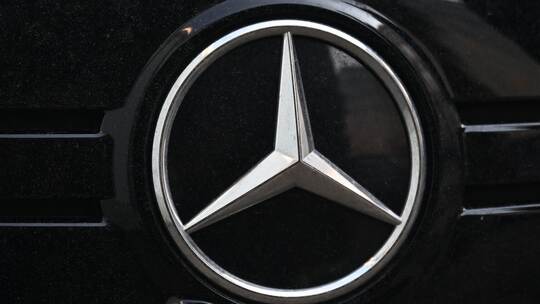 Mercedes-Benz Logo