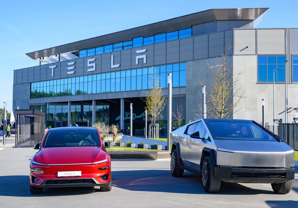 Tesla will Mitarbeiterzahl in deutschem Werk aufstocken