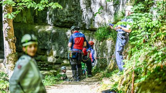Rettungseinsatz in Falkensteiner Höhle