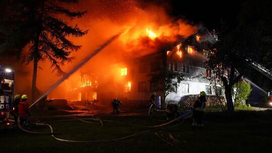 Millionenschaden nach Großbrand auf Hof
