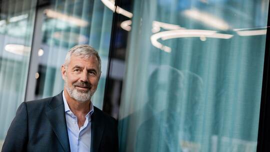 Gea-Chef Stefan Klebert im Newsroom