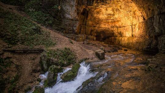 Rettungsaktion Falkensteiner Höhle