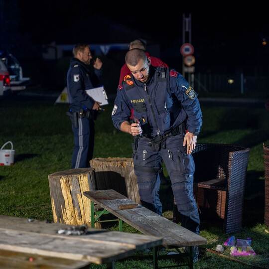 Kriegsrelikt explodiert unter Lagerfeuer