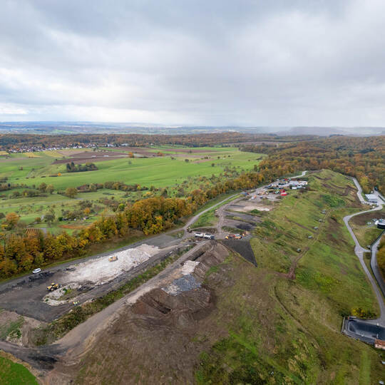 Neben den 1,9 Millionen sichert sich die Stadt Maulbronn zugleich Flächen für eine Photovoltaikanlage und Energiespeicher. Meyer Deponie Hamberg Maulbronn