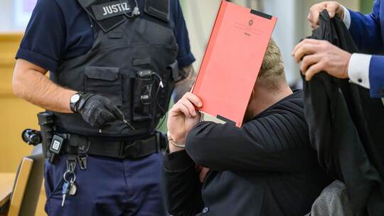 Nach Tod eines Polizisten in Lauchhammer Nach Tod eines Polizisten in Lauchhammer