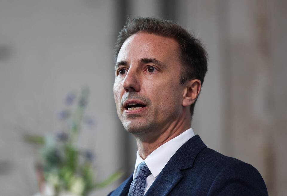Opel-Chef Florian Huettl holt sich technologische Hilfe in China.