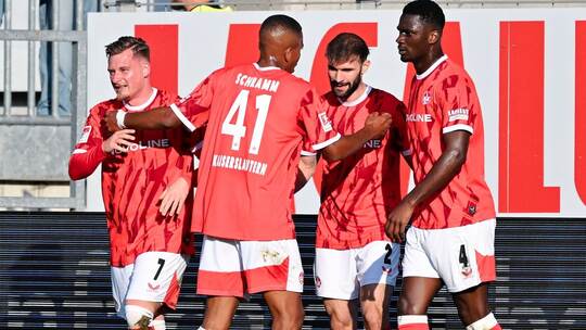 1. FC Kaiserslautern - Arminia Bielefeld 1. FC Kaiserslautern - Arminia Bielefeld