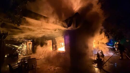 Feuer zerstört Gaststätte in Speyer Feuer zerstört Gaststätte in Speyer