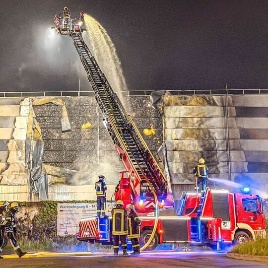 Brand im Logistikzentrum einer Supermarktkette