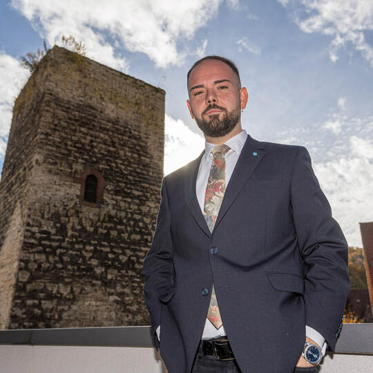 Mönsheims Bürgermeister Michael Maurer im Jahr seiner Wahl 2022. Jetzt hat die Staatsanwaltschaft Anklage gegen ihn erhoben wege