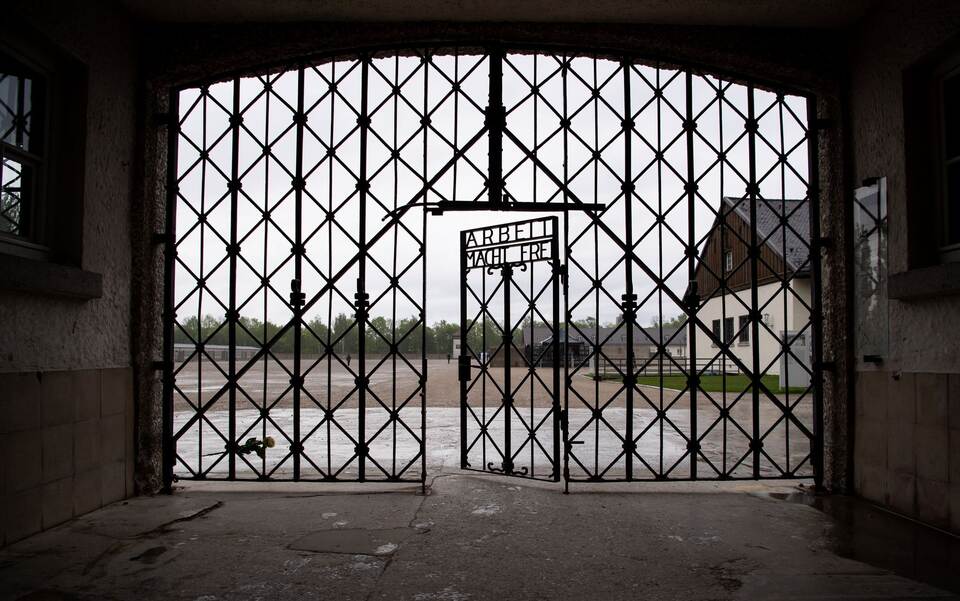 Eingangstor zur KZ-Gedenkstätte Dachau Eingangstor zur KZ-Gedenkstätte Dachau