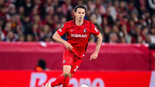 Nicolas Höfler Nicolas Höfler