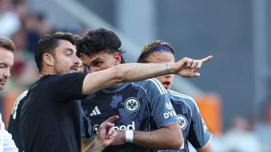 Das waren Albert Rieras größte Fehltritte in Frankfurt - Bundesliga ...