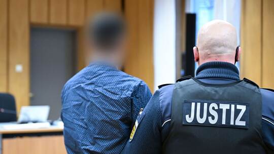 Prozess wegen Fälschung von theoretischen Führerscheinprüfungen
