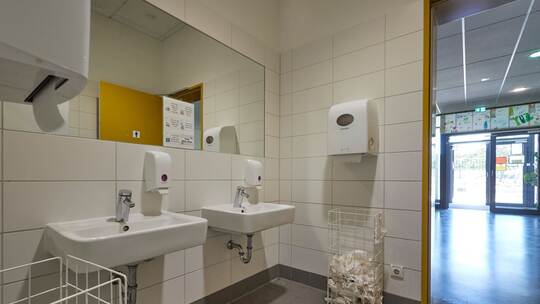 Schultoilette Schultoilette