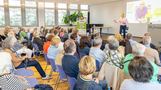 Autor und Journalist Dieter Bednarz zeigt einen guten Weg hin zur Erfüllung im Alter auf.