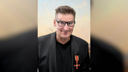 Bundesverdienstkreuz für Sänger der Band Pur Bundesverdienstkreuz für Sänger der Band Pur