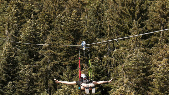 Der Flying Fox ist eine beliebte Attraktion in Schömberg.