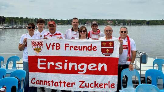 Erst Wannsee, dann Olympiastadion: Der Kämpfelbacher VfB-Fanclub„Cannstatter Zuckerle“ sind zum Pokalfinale nach Berlin gefahren